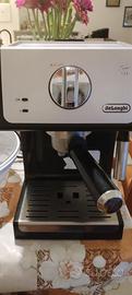 Macchina caffè espresso Delonghi