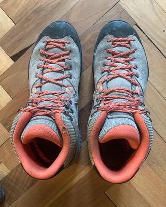 Pedule da tracking Scarpa, Gore-tex, Vibram, n.37.