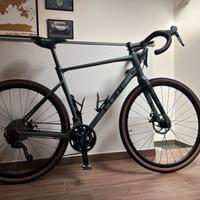 Bici Gravel Cube Nuroad