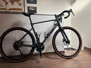 Bici Gravel Cube Nuroad