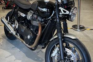 Triumph speed twin 1200