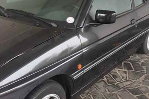 Ford escort cabriolet 1.6