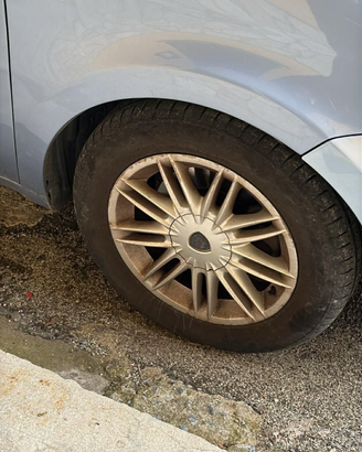 Cerchi in lega lancia 15” con gommeNuove al 90%