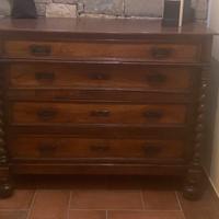 Cassettiera arte povera