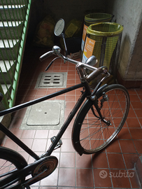 Bicicletta con freni a bacchetta