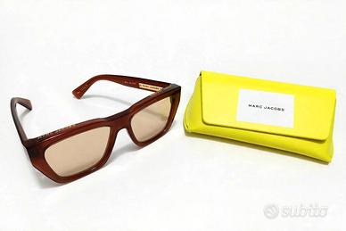 Occhiali Marc Jacobs marroni con custodia gialla