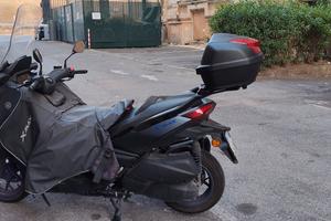 Yamaha XMAX 300 – 11/2023 – 14.500 km – Accessori