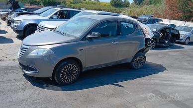 Lancia Y benzina 2015