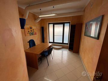 Ladispoli - via messico 28 Locale commerciale