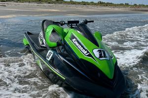 Jet ski moto d’acqua kawasaki ultra 310 r