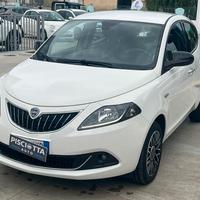 Lancia Ypsilon 1.0 firefly hybrid Platino s&s 70cv