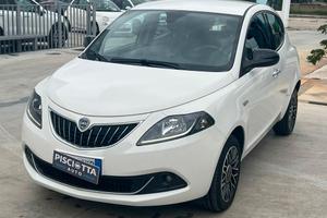 Lancia Ypsilon 1.0 firefly hybrid Platino s&s 70cv