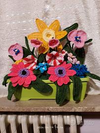 vaso di fiori a uncinetto
