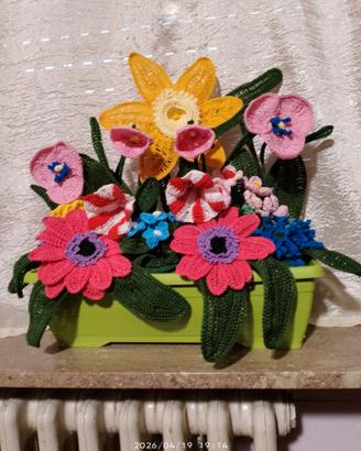 vaso di fiori a uncinetto