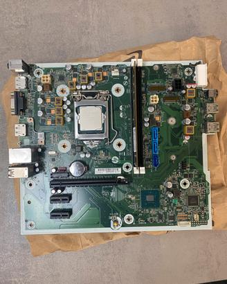 Scheda madre HP con intel core i5-8500 + 8gb ram