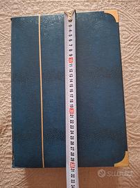 Album da collezione con francobolli