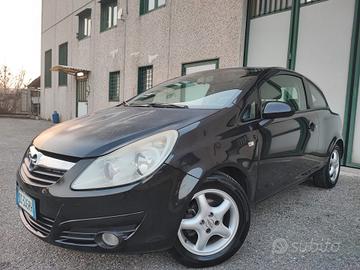 Opel Corsa 1.2 BENZINA AUTOMATICO NEOPATENTATI