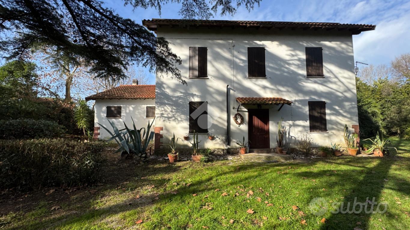 VILLA SINGOLA A LATINA
