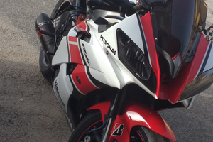 Yamaha r6 600cc