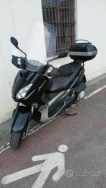 Yamaha xmax 