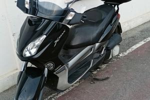 Yamaha xmax 