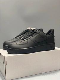 Nike Air Force 1 Low Nere 37.5 e bianco 39