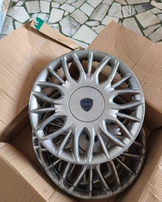 Copricerchi originali Lancia Y usati