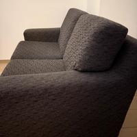 Divano grigio 2 posti apribile