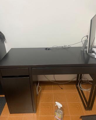 2 scrivanie MICKE + SEDIA MILLBERGET-MALKOLM IKEA