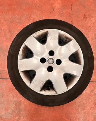 Gomme e cerchi orginali NISSAN