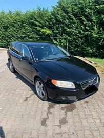 VOLVO V70, 215CV