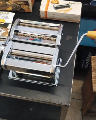 Macchina per pasta fresca meccanica vintage marcaA