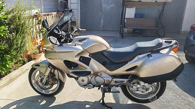 Honda Deauville 650