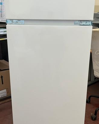 Frigo da incasso Candy nuovo con graffi laterali