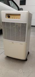 Deumidificatore con cassetta raccogli acqua