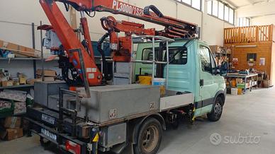 IVECO DAILY con PL3000/1S2 RC