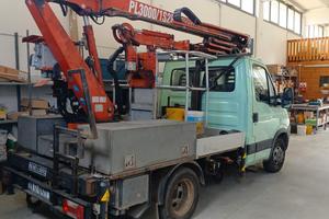 IVECO DAILY con PL3000/1S2 RC