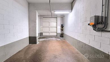 Box / Garage di 25 m² a Firenze
