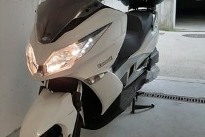 Kawasaki J300 - 2016