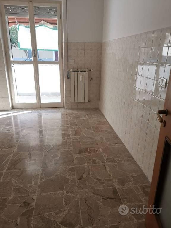 Appartamento di 120 m² con 5 locali e box auto a S - Vista 3
