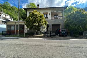 CASA INDIPENDENTE A LOCANA