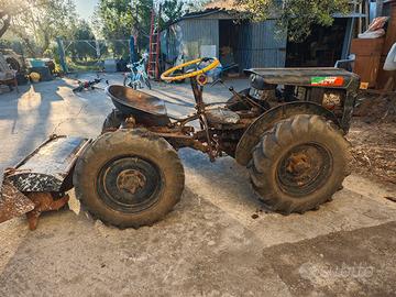Trattorino fresa e aratro con motore Lombardini