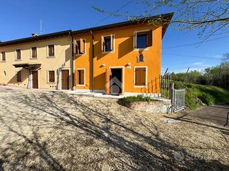 CASA SEMINDIPENDENTE A CALDIERO