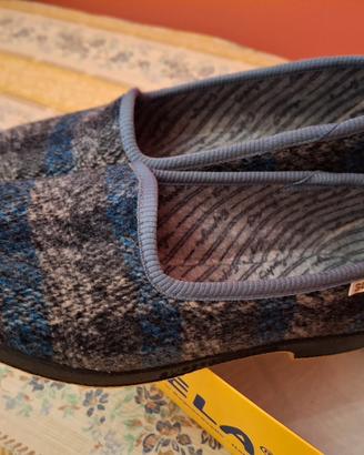  Pantofole Superga calde di morbido panno, nuove