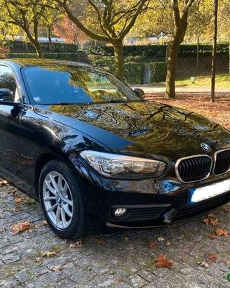 BMW serie 1  114D del 2015