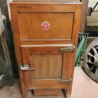 Antica Ghiacciaia in Legno "Siberia" vintage
