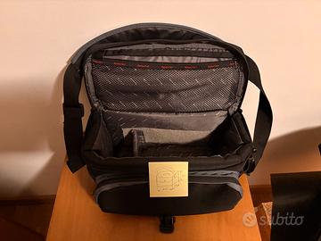 Borsa per Fotocamera per corpo e obiettivo.