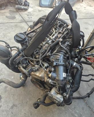 motore bmw serie  N47d20c 