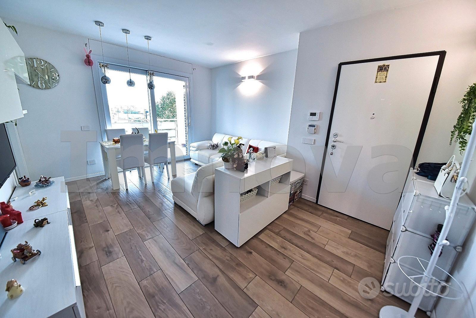 Tre locali con terrazzo e box doppio - Vista 2
