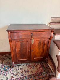 Credenza bassa in legno